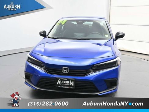 Used 2024 Honda Civic Sport image 3