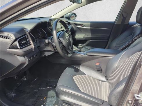 Used 2023 Toyota Camry SE FWD image 10