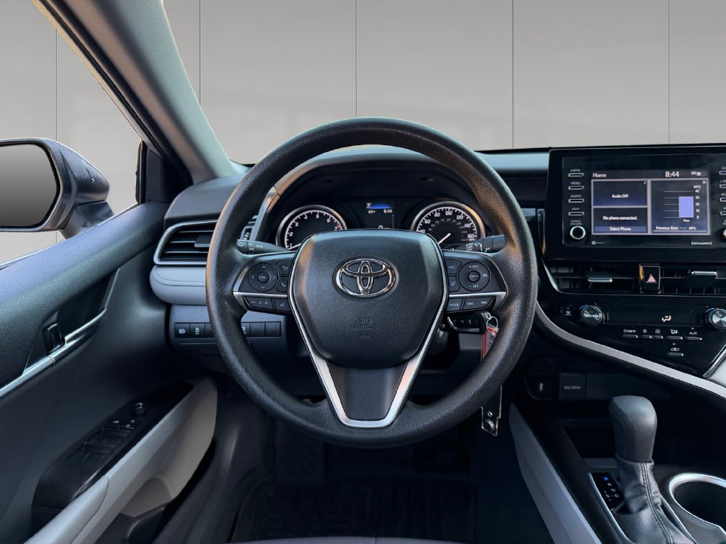 Used 2022 Toyota Camry LE FWD image 14