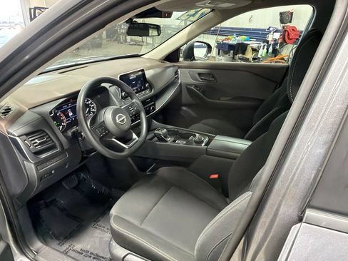 Used 2023 Nissan Rogue S AWD/4WD image 20
