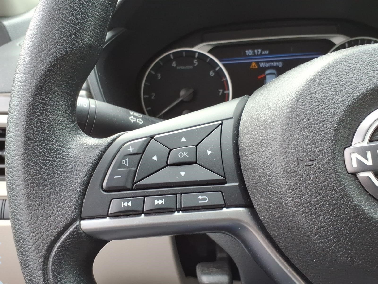 Used 2023 Nissan Altima 2.5 SV AWD/4WD image 12