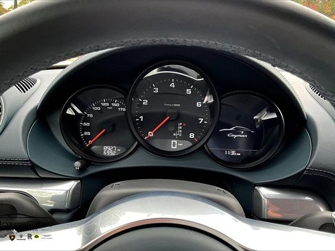 Used 2024 Porsche 718 Cayman image 17