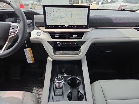 New 2026 Ford Explorer Active image 13