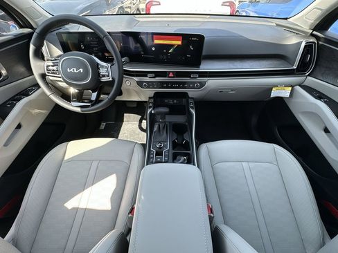 New 2025 Kia Sorento X-Line EX image 13