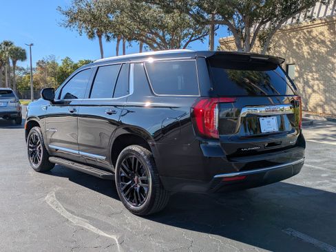 Used 2023 GMC Yukon SLT image 4