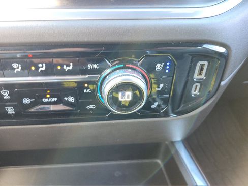 Used 2022 GMC Sierra 1500 SLT w/ SLT Premium Plus Package image 23