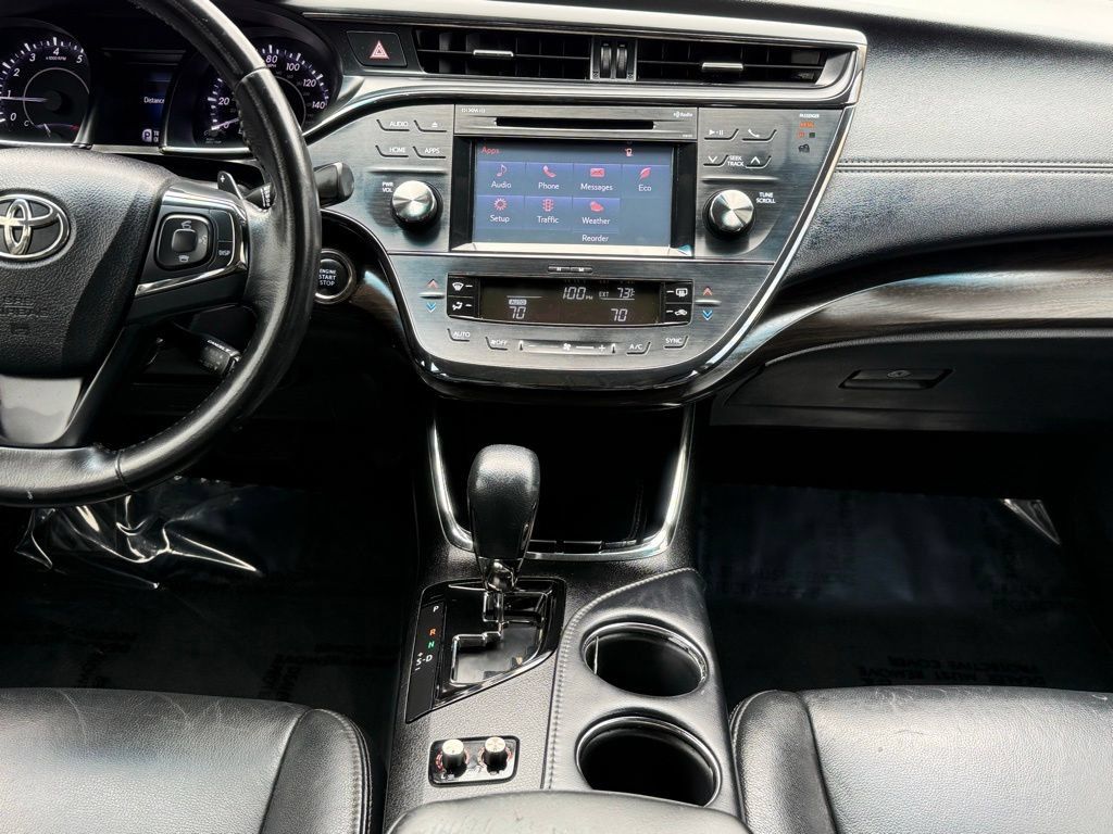 Used 2016 Toyota Avalon XLE Plus w/ Preferred Accessory Package FWD image 27
