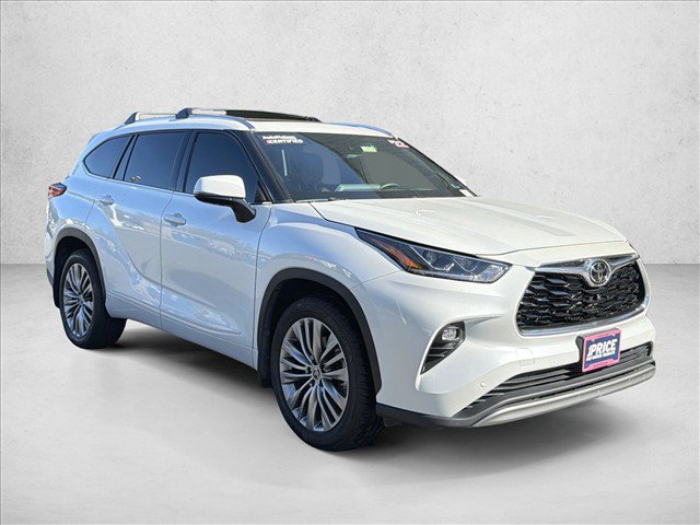 Used 2022 Toyota Highlander Platinum AWD/4WD image 3