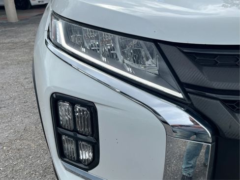 Used 2021 Mitsubishi Outlander Sport LE image 9