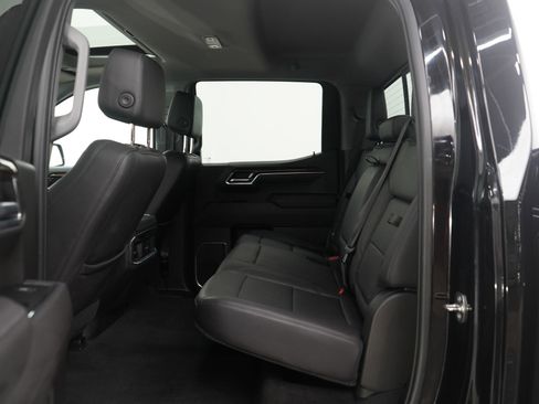 Used 2022 GMC Sierra 1500 Elevation w/ Elevation Premium Package image 18