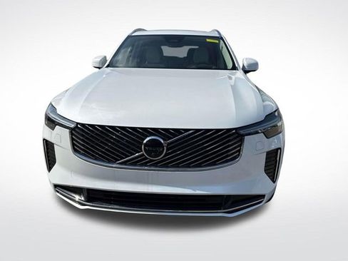 New 2026 Volvo XC90 B6 Ultra w/ Protection Package image 2