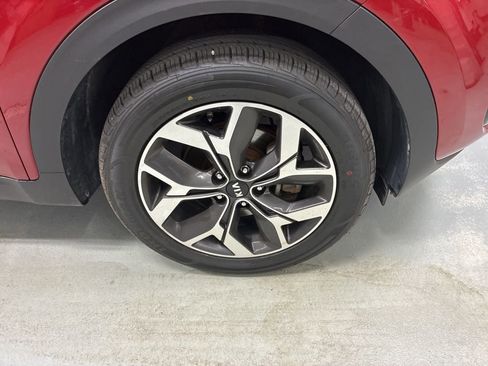 Used 2022 Kia Sportage EX image 4