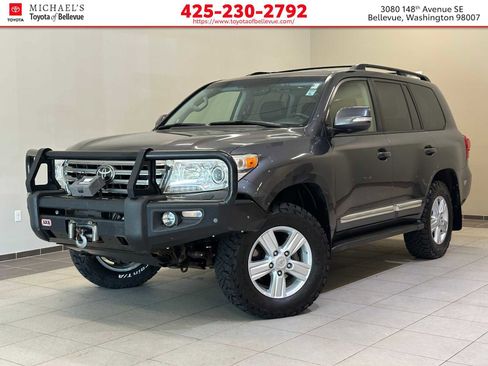 Used 2013 Toyota Land Cruiser AWD/4WD image 2