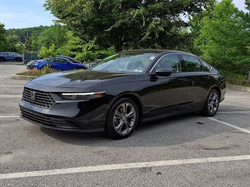 Used 2024 Honda Accord EX image 3