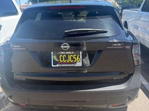Used 2025 Nissan Kicks SV w/ Charging Package AWD/4WD image 13
