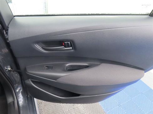 Used 2025 Toyota Corolla LE FWD image 27