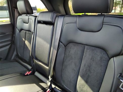 New 2025 Jeep Grand Cherokee Altitude image 5