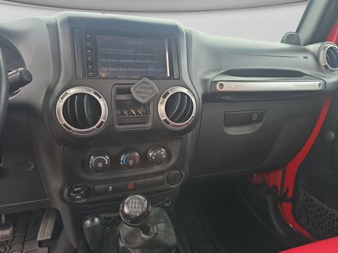 Used 2012 Jeep Wrangler Sport AWD/4WD image 10