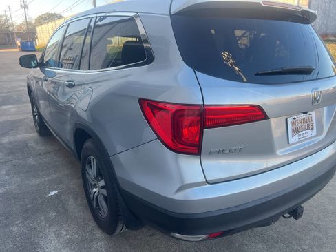 Used 2017 Honda Pilot EX-L image 2