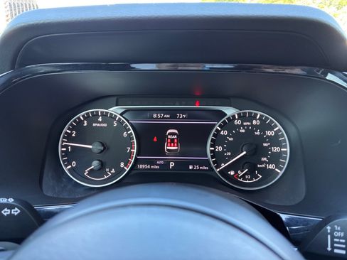 Used 2025 Nissan Pathfinder Rock Creek AWD/4WD image 11