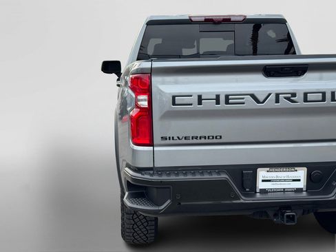 Used 2024 Chevrolet Silverado 1500 ZR2 w/ Technology Package image 12