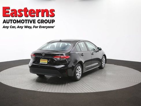 Used 2025 Toyota Corolla LE FWD image 38