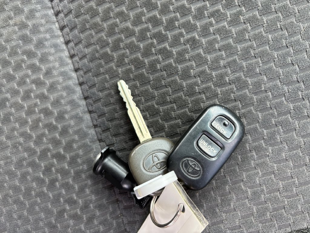Used 2005 Toyota Corolla S w/ Enhanced Pwr Pkg FWD image 36