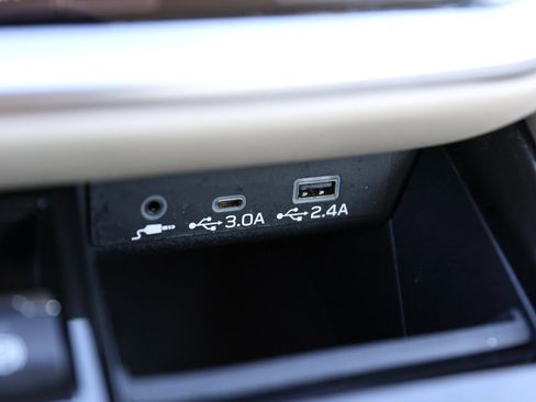 Used 2023 Subaru Legacy Limited image 26