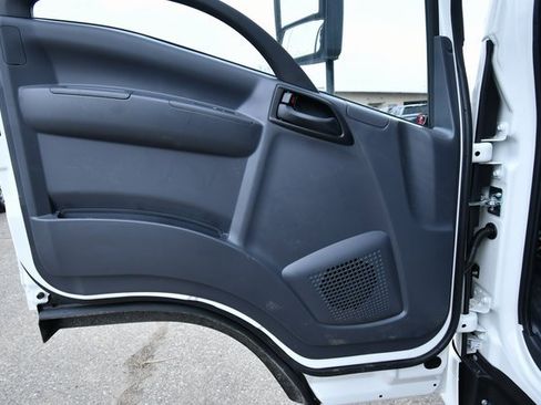 New 2024 Chevrolet Low Cab Forward image 19