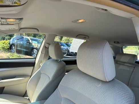 Used 2012 Subaru Outback 2.5i AWD/4WD image 15