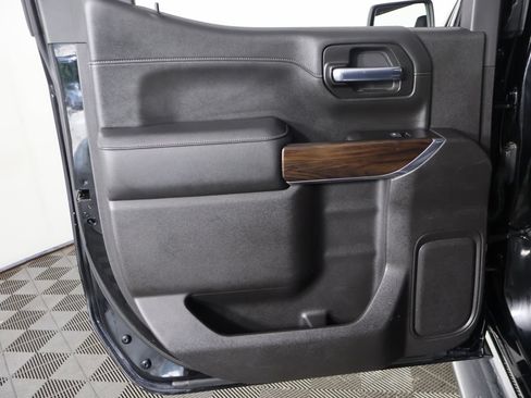 Used 2020 GMC Sierra 1500 SLT w/ SLT Premium Plus Package AWD/4WD image 28