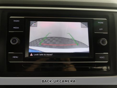 Used 2023 Volkswagen Atlas Cross Sport SE image 4