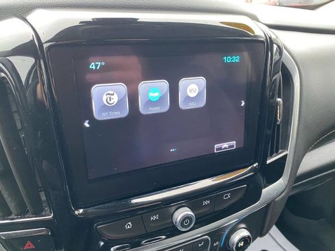 Used 2019 Chevrolet Traverse RS image 20