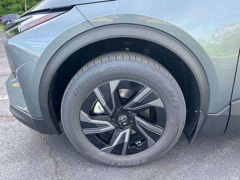 New 2026 Toyota C-HR AWD/4WD image 28