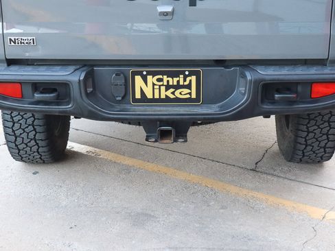 Used 2021 Jeep Gladiator Sport image 17