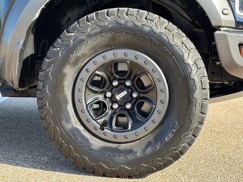 Used 2018 Ford F150 Raptor w/ Equipment Group 802A Luxury image 8