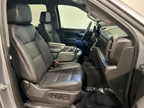 Used 2025 GMC Sierra 1500 SLT image 33