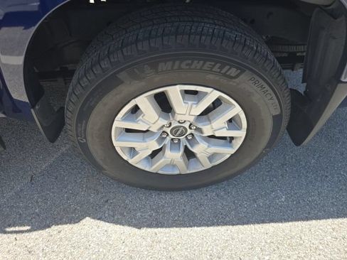 Certified 2022 Nissan Frontier SV RWD image 16