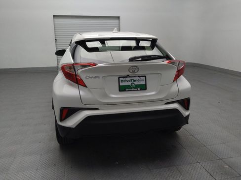 Used 2020 Toyota C-HR XLE FWD image 6