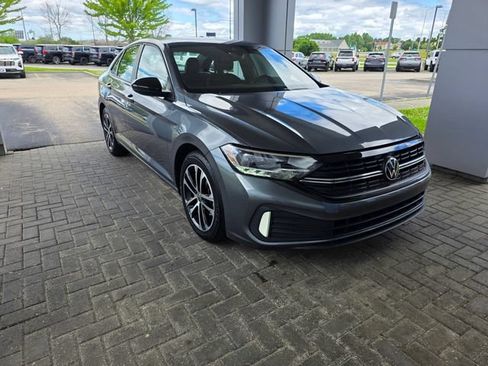 Used 2024 Volkswagen Jetta Sport FWD image 5