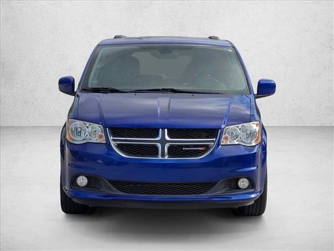 Used 2019 Dodge Grand Caravan SXT FWD image 2