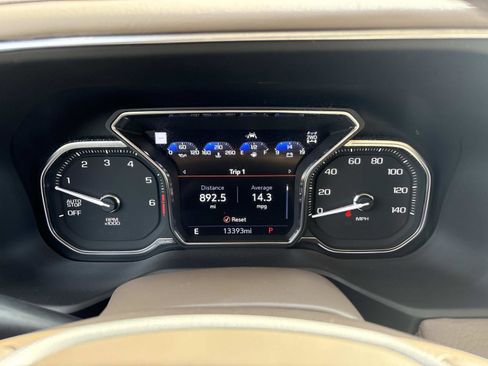 Used 2021 GMC Yukon XL Denali w/ Denali Premium Package image 21