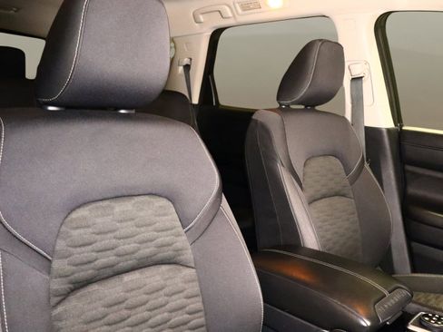 Used 2022 Nissan Pathfinder SV image 21