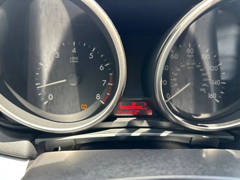 Used 2011 MAZDA MAZDA3 i Touring FWD image 24