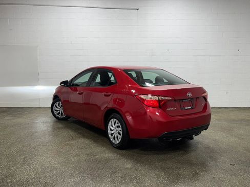 Used 2017 Toyota Corolla LE FWD image 5