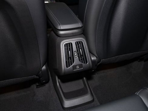 New 2026 BMW X2 xDrive28i w/ Convenience Package image 36