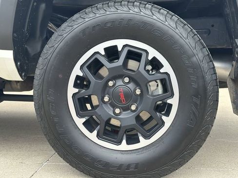 Used 2024 Toyota Tacoma TRD Off-Road AWD/4WD image 9
