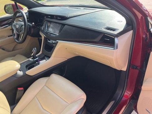 Used 2018 Cadillac XT5 Premium Luxury w/ Driver Assist Package image 34