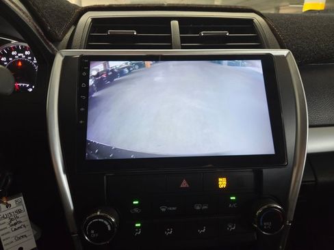 Used 2016 Toyota Camry SE FWD image 14