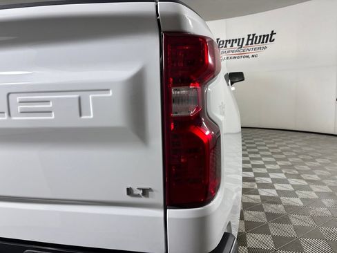 Used 2023 Chevrolet Silverado 1500 LT AWD/4WD image 34